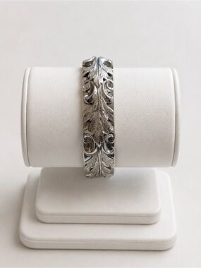 Silver Hinged Bangle Bracelet